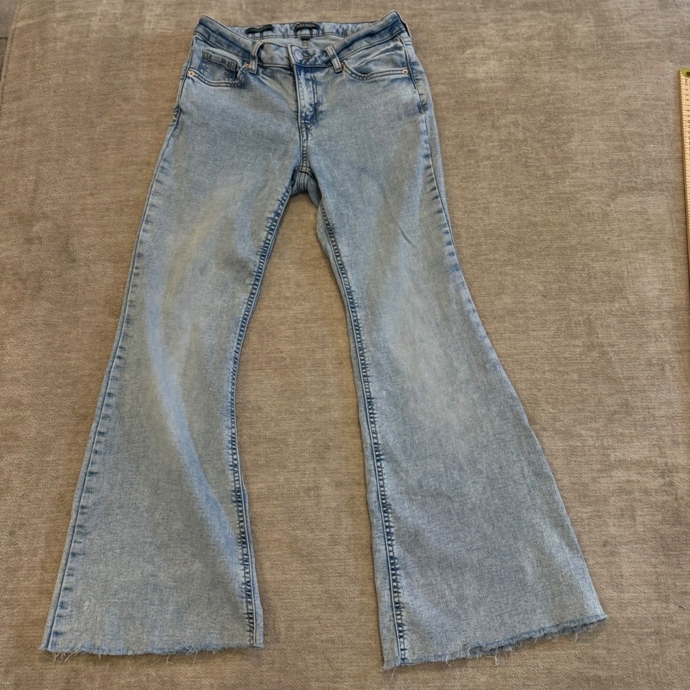 Wild Fable Women Light Wash High Rise Flare Jeans Size 4